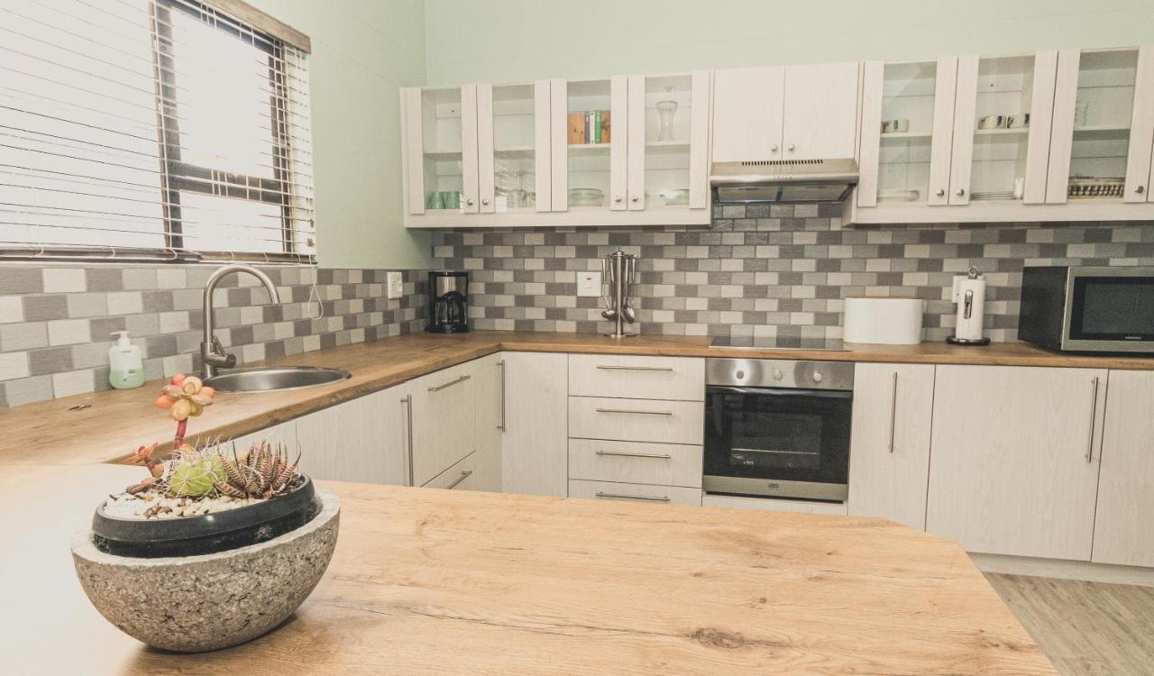 Salty Corner Cottage Свакопмунд Экстерьер фото