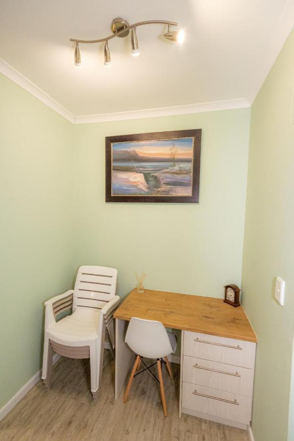 Salty Corner Cottage Свакопмунд Экстерьер фото